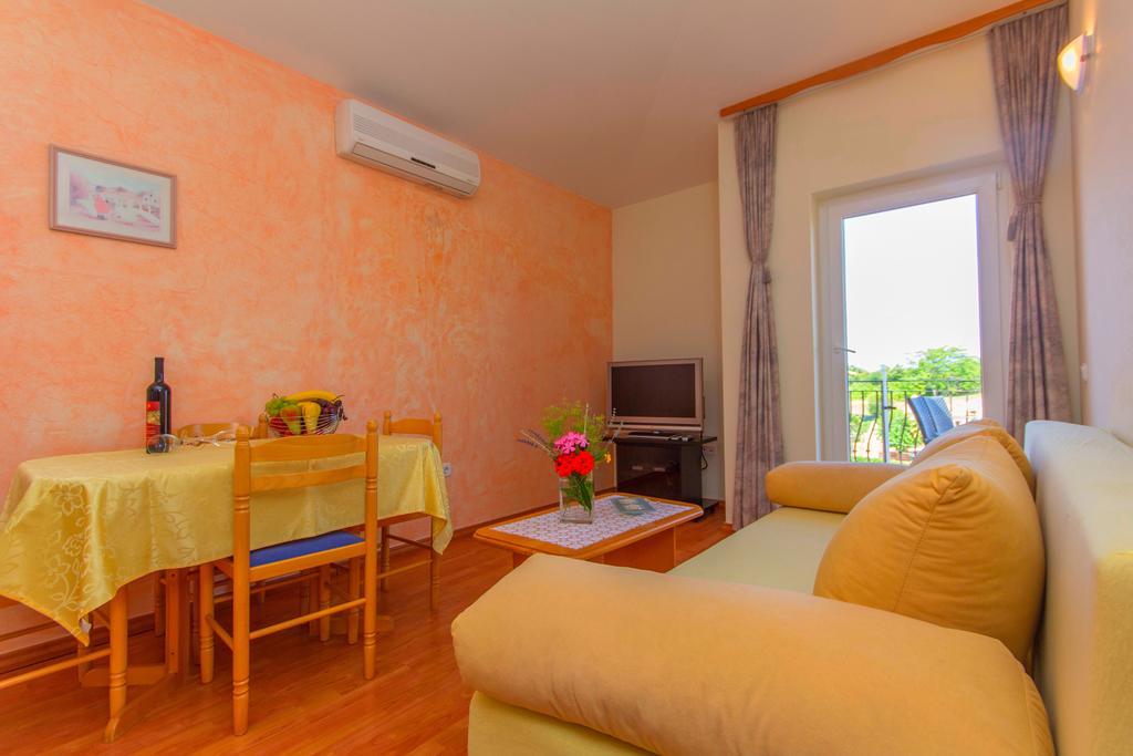 Apartments 4 Palme Фунтана Номер фото